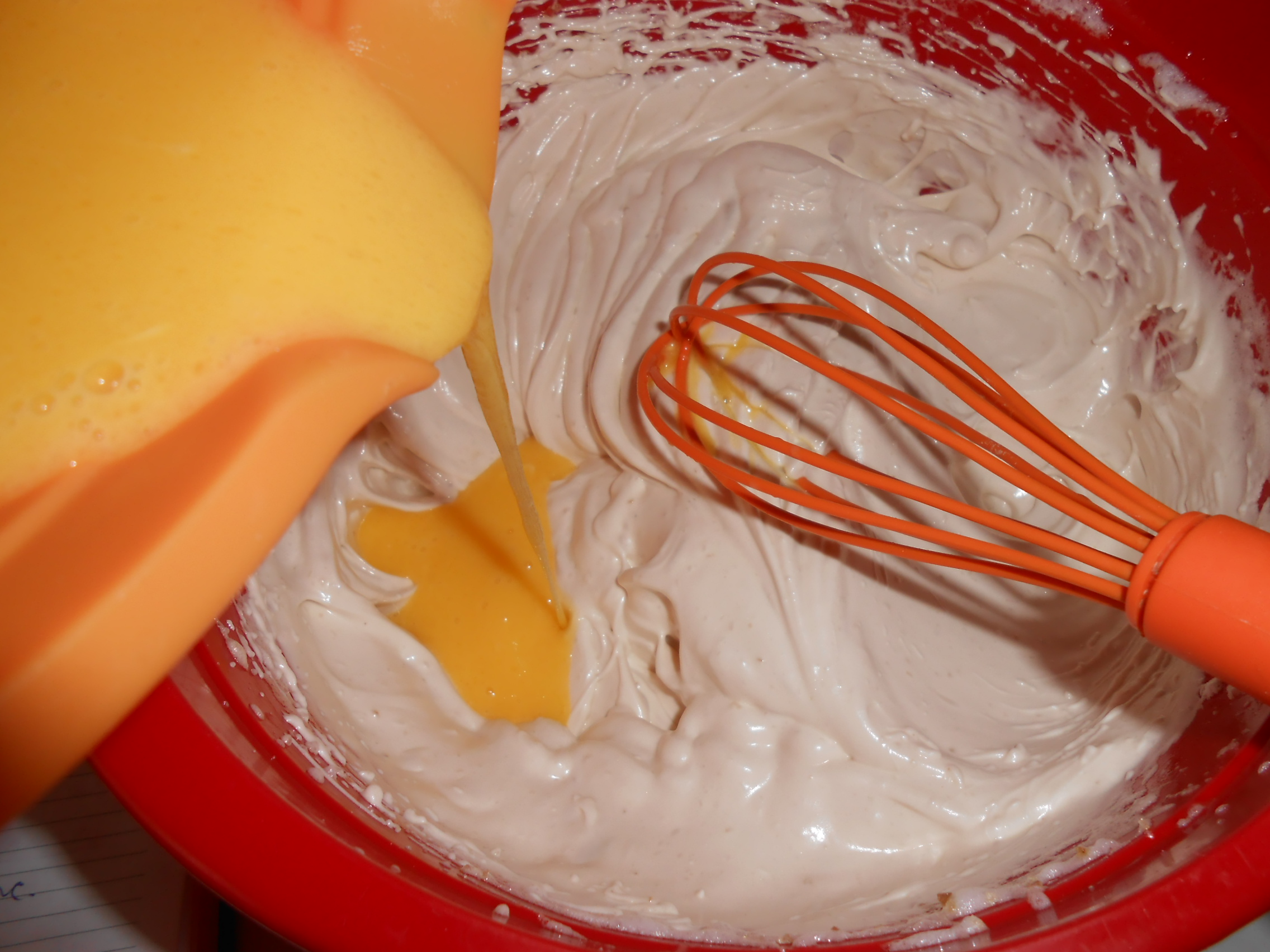 Prajitura cu crema capuccino ( reteta cu nr.700 )