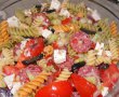 Salată de paste cu legume proaspete, caş şi salam uscat-30