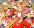 Salată de paste cu legume proaspete, caş şi salam uscat-34
