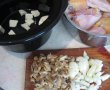 Pui cu ciuperci si sos de smantana cu usturoi - slow cooker Crock-Pot 4,7 L-4