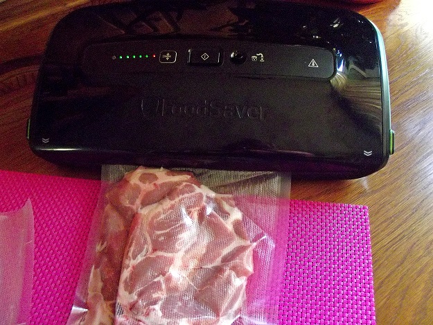 Cum pastram carnea mai mult timp cu ajutorul aparatului de vidat Food Saver