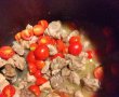 Mancare de porc cu broccoli si rosi cherry-3