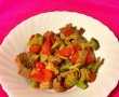 Mancare de porc cu broccoli si rosi cherry-6