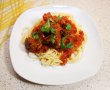 Spaghete cu chiftele si sos de rosii-12