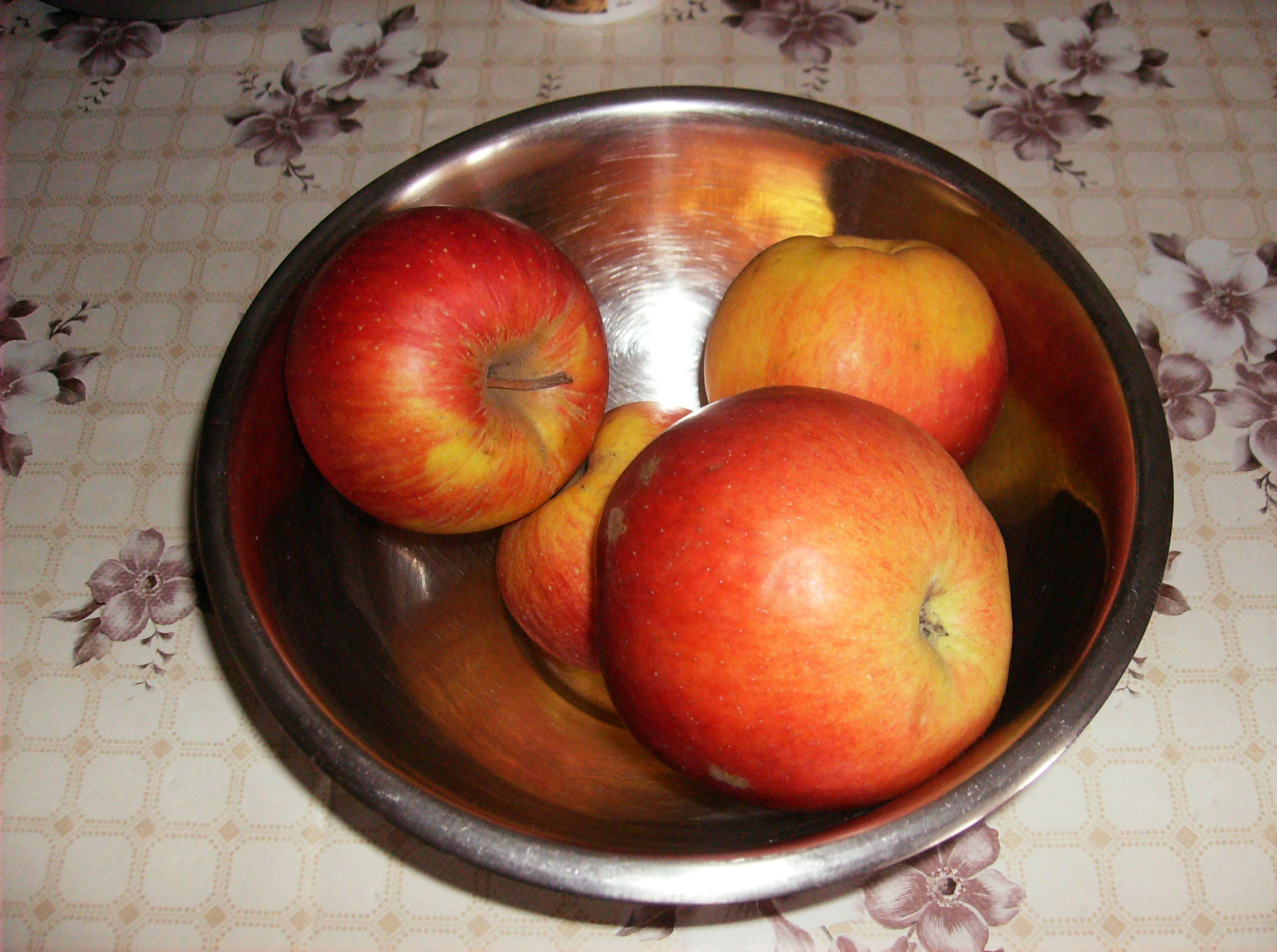 Tartă cu mere după o rețetă veche