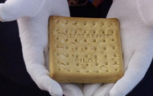 Cum arata cel mai scump biscuit din lume - s-a vandut cu 23.000 de dolari