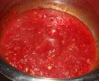 Spaghetti cu conserva din carne si sos de rosii cu usturoi-14