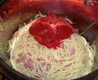 Spaghetti cu conserva din carne si sos de rosii cu usturoi-23