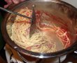 Spaghetti cu conserva din carne si sos de rosii cu usturoi-24
