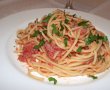 Spaghetti cu conserva din carne si sos de rosii cu usturoi-33