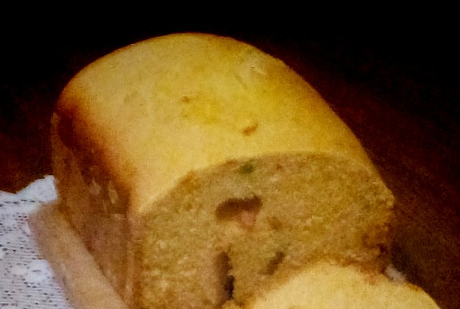 Prăjitura de mălai făcută la maşina de pâine