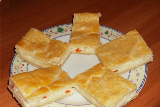 Plăcintă cu brânză şi ardei