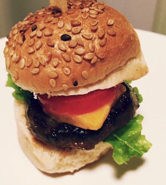 Aperitiv festiv- Mini cheeseburger