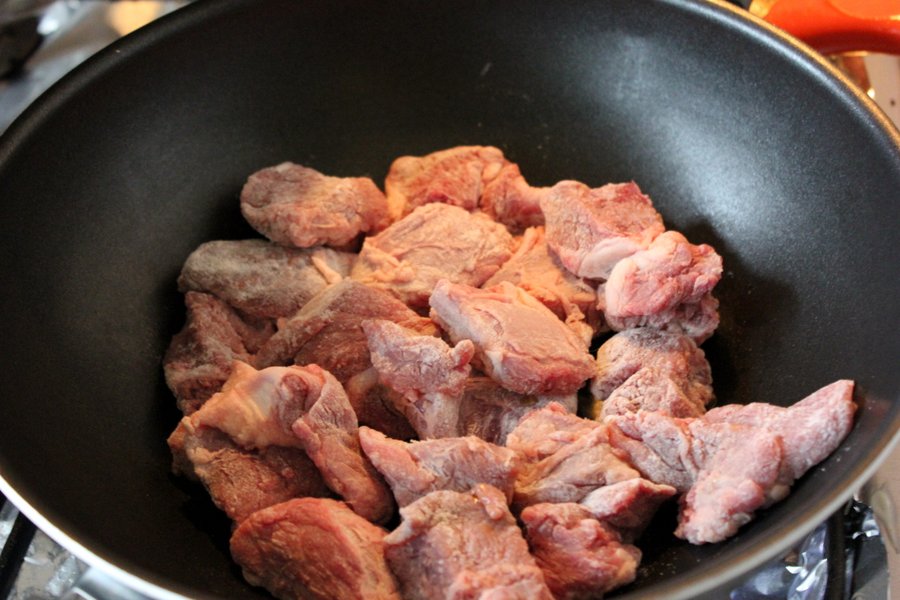 Tocanita de vitel la slow cooker Crock-Pot 4,7 L