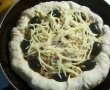 Pizza cu bordura de branza-1