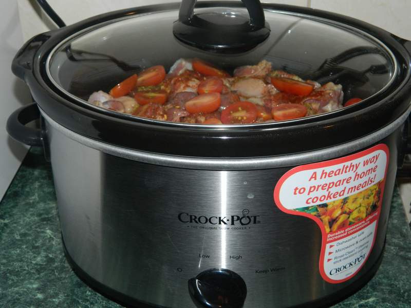 Tocanita de pipote si inimi de pui la slow cooker Crock-Pot 3.5 L
