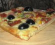 Pizza cu salam uscat-1