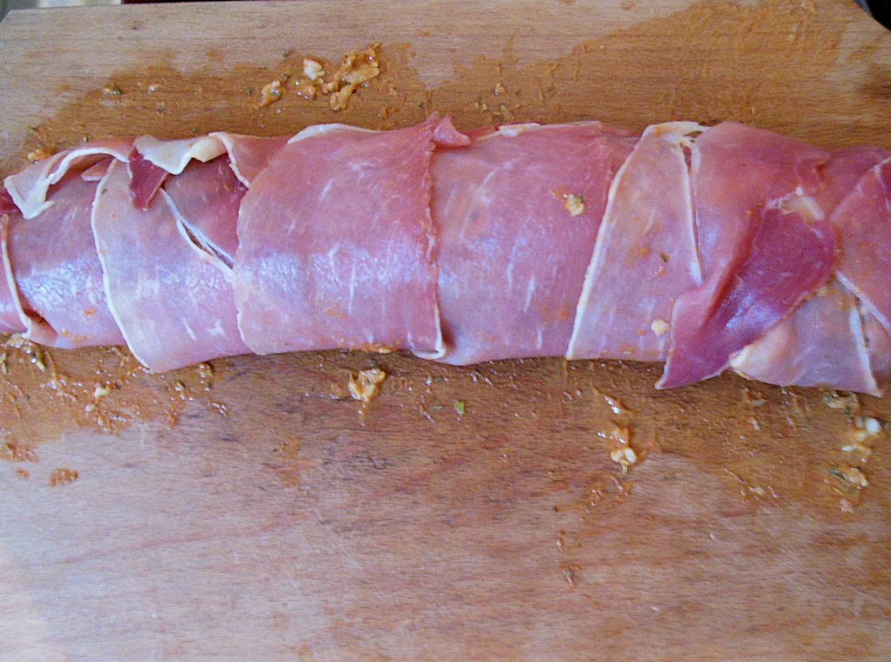 Muschiulet fraged de porc imbracat in bacon