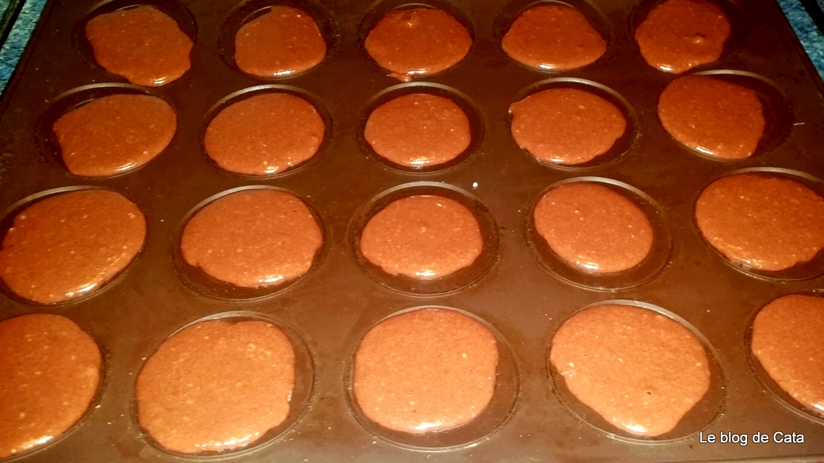 Macarons de ciocolată