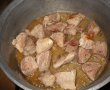 Tocanita gustoasa de cartofi cu carne de porc-1
