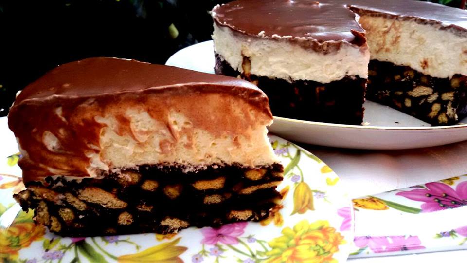 desert tort de biscuiti cu ciocolata