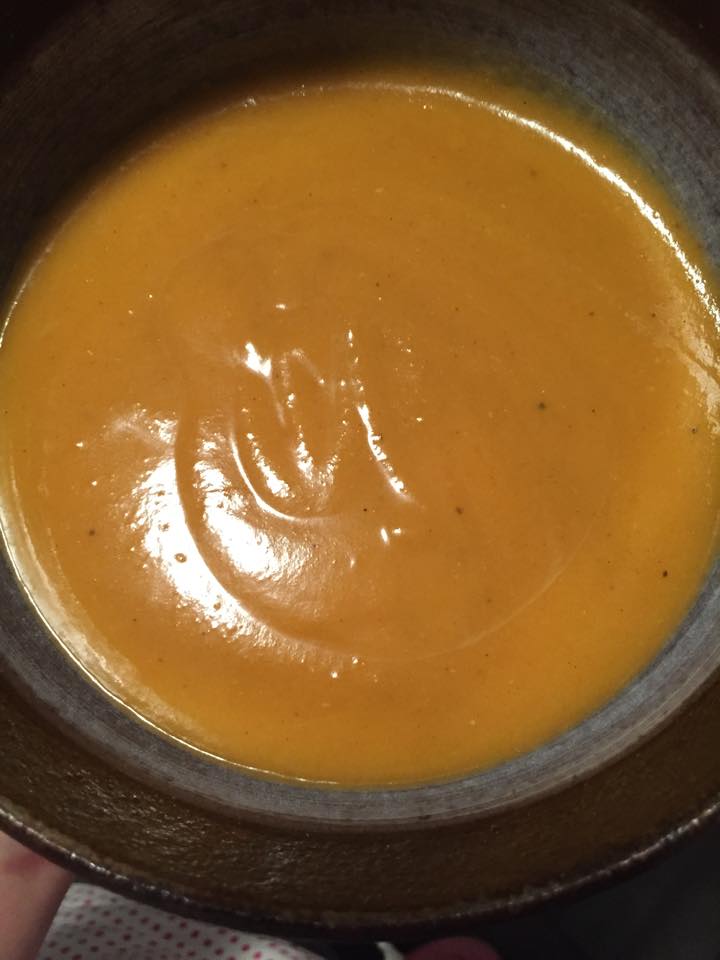 Supa din cartofi dulci si curry