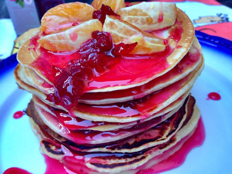 Pancakes cu dulceata de trandafiri