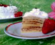 Tort de clatite cu crema de vanilie si dulceata de capsuni-15