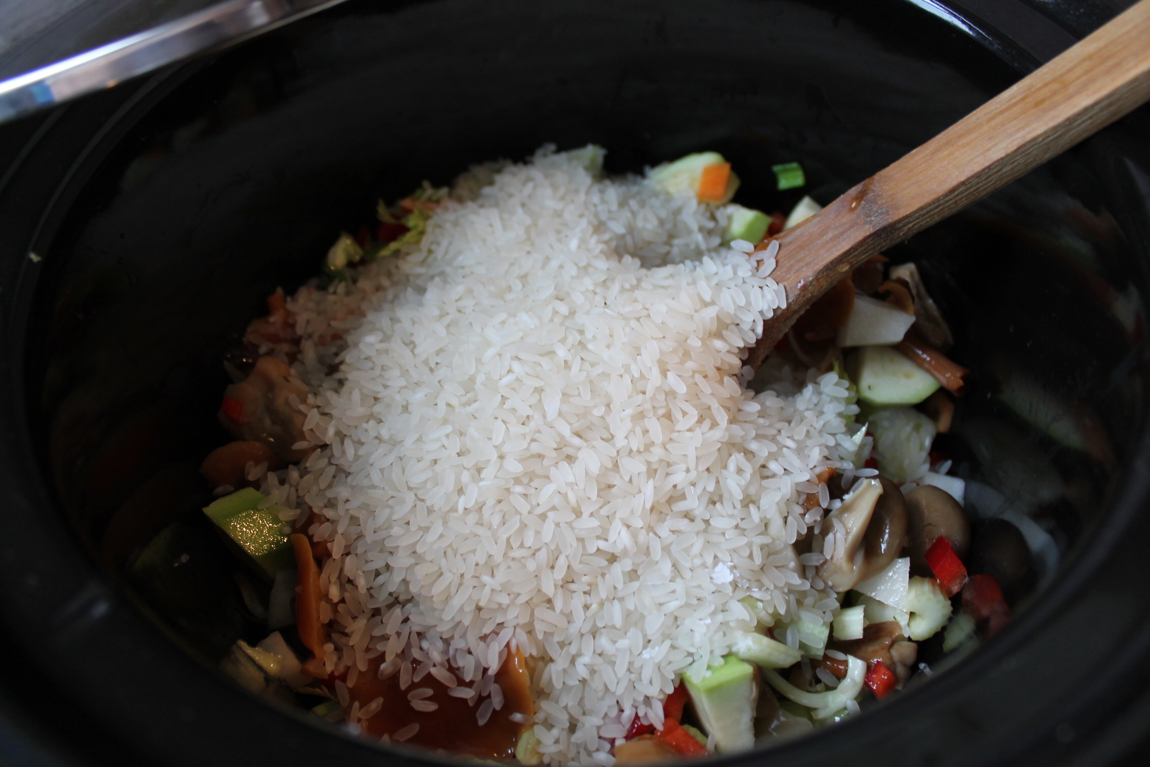 Orez cu legume la slow cooker Crock-Pot 4,7 L
