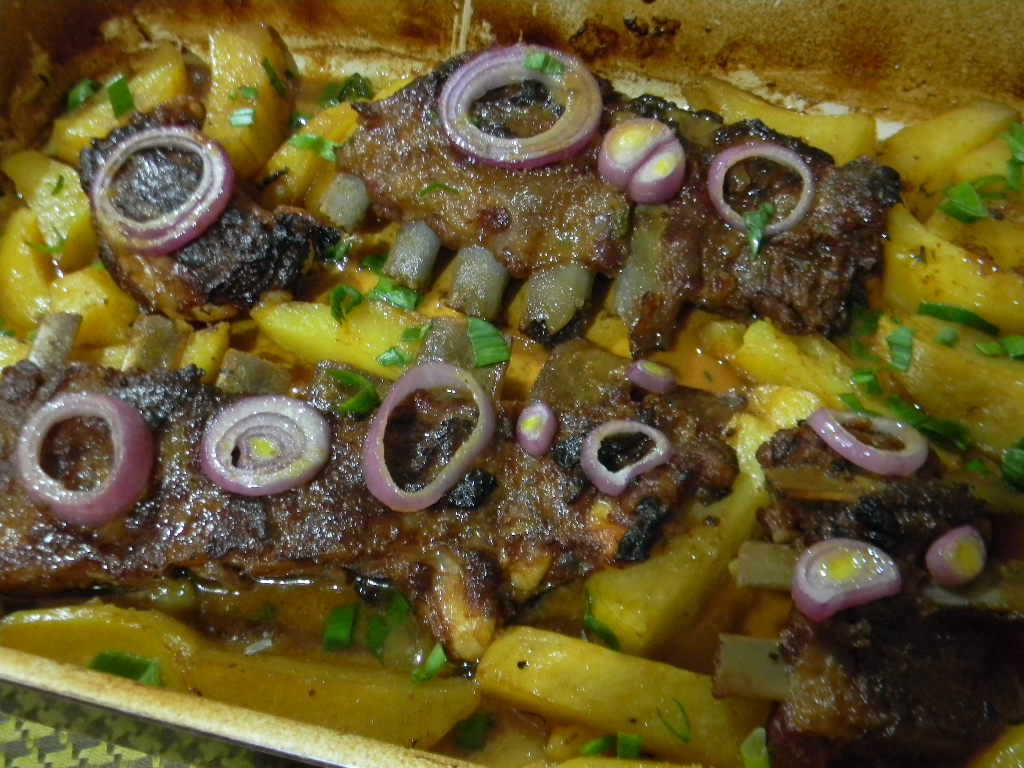 Costita picanta marinata in cidru - cu cartofi - la cuptor