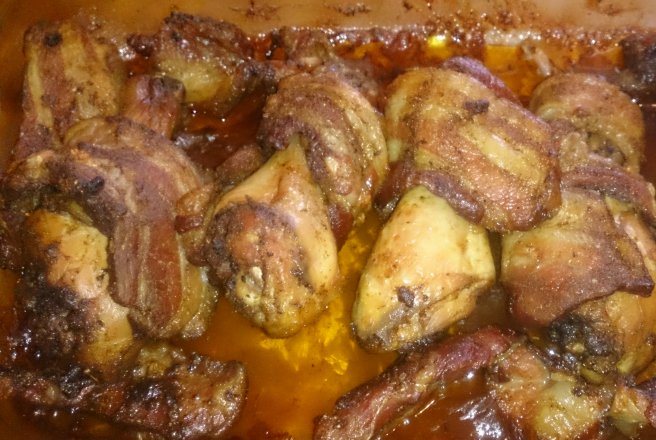 Pulpe de pui invelite in bacon