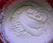 Tort aniversar cu crema de lapte si jeleu de capsuni-10