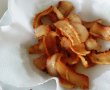 Tocanita de cartofi cu pui si chipsuri de sunca-1