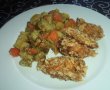 Piept de pui in crusta de fulgi de orez cu legume la cuptor-15