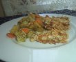 Piept de pui in crusta de fulgi de orez cu legume la cuptor-16