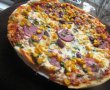 Pizza cu salam uscat si porumb-14