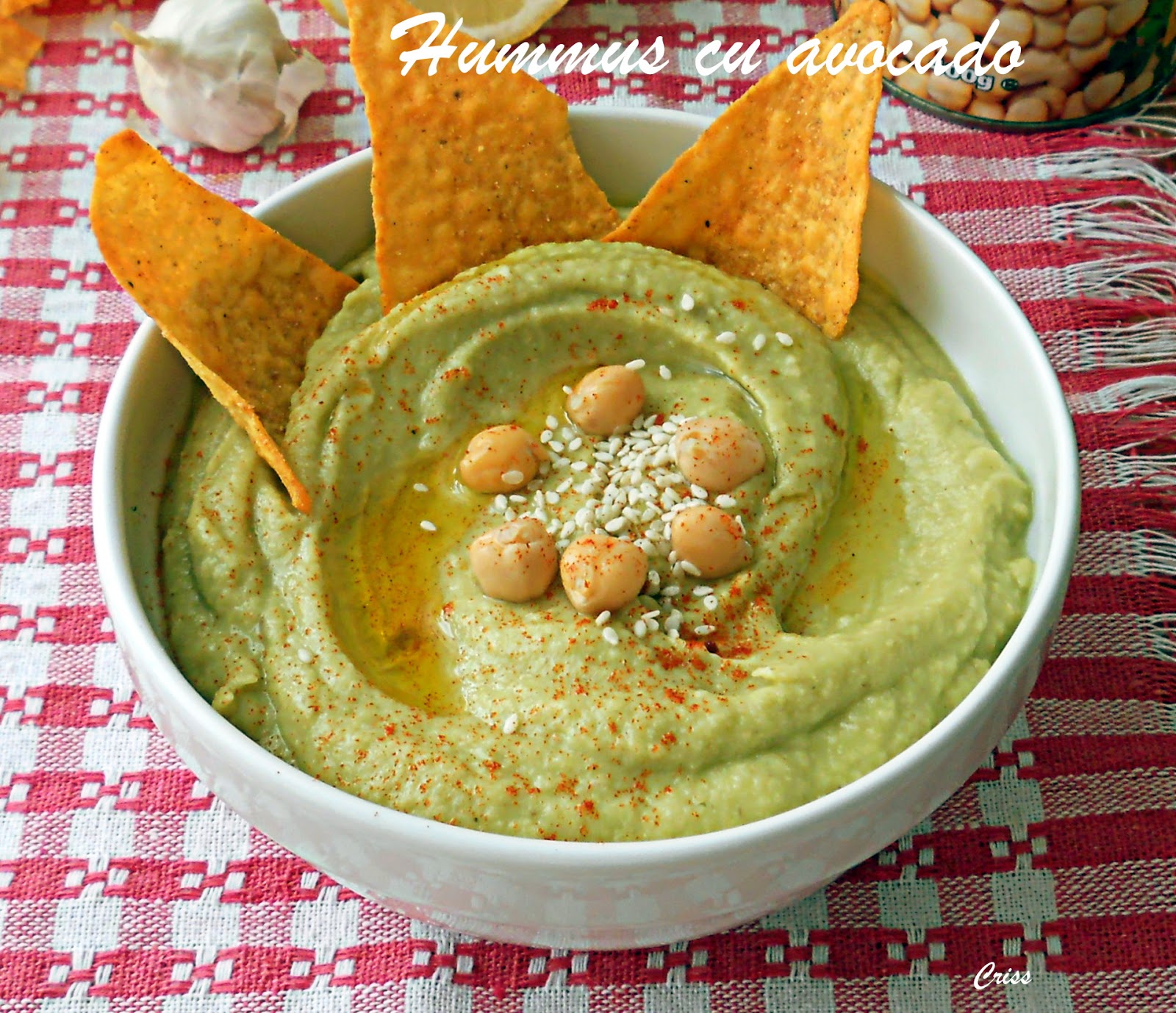 Hummus cu avocado