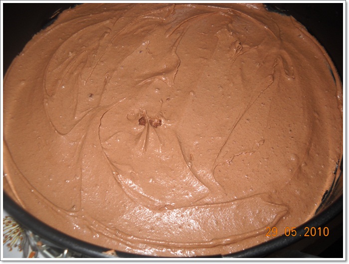 Tort de ciocolata cu capsuni
