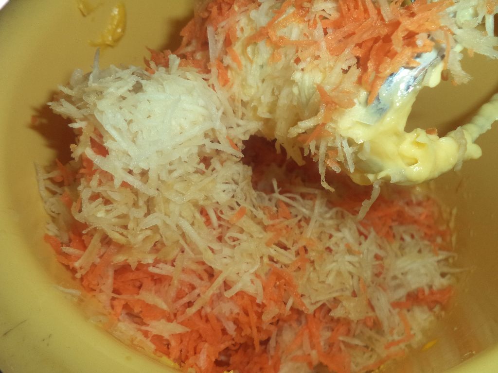 Salata picanta de telina si morcov cu maioneza