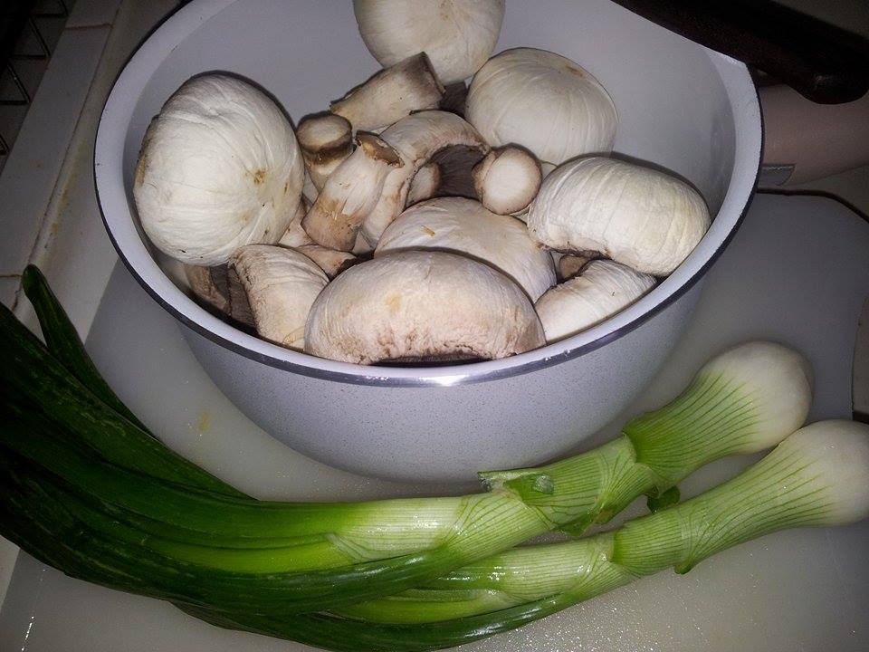 Piept de pui la grill cu ciuperci champignon