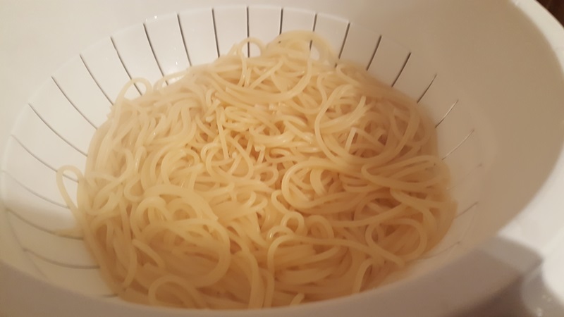 Spaghete cu vongole si creveti