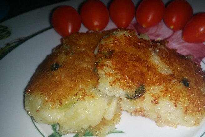 Llapingachos - chiftele de cartofi cu branza ecuadoriene