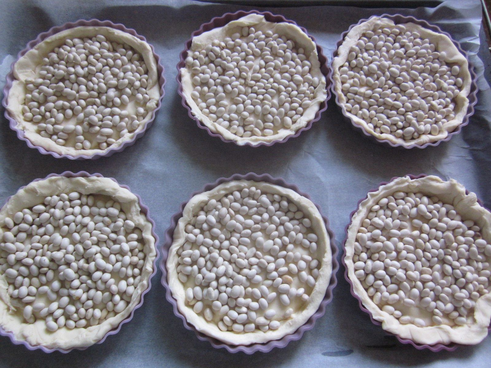 Mini tarte cu chisalita din prune