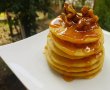 Pancakes cu nectarine si miere-0