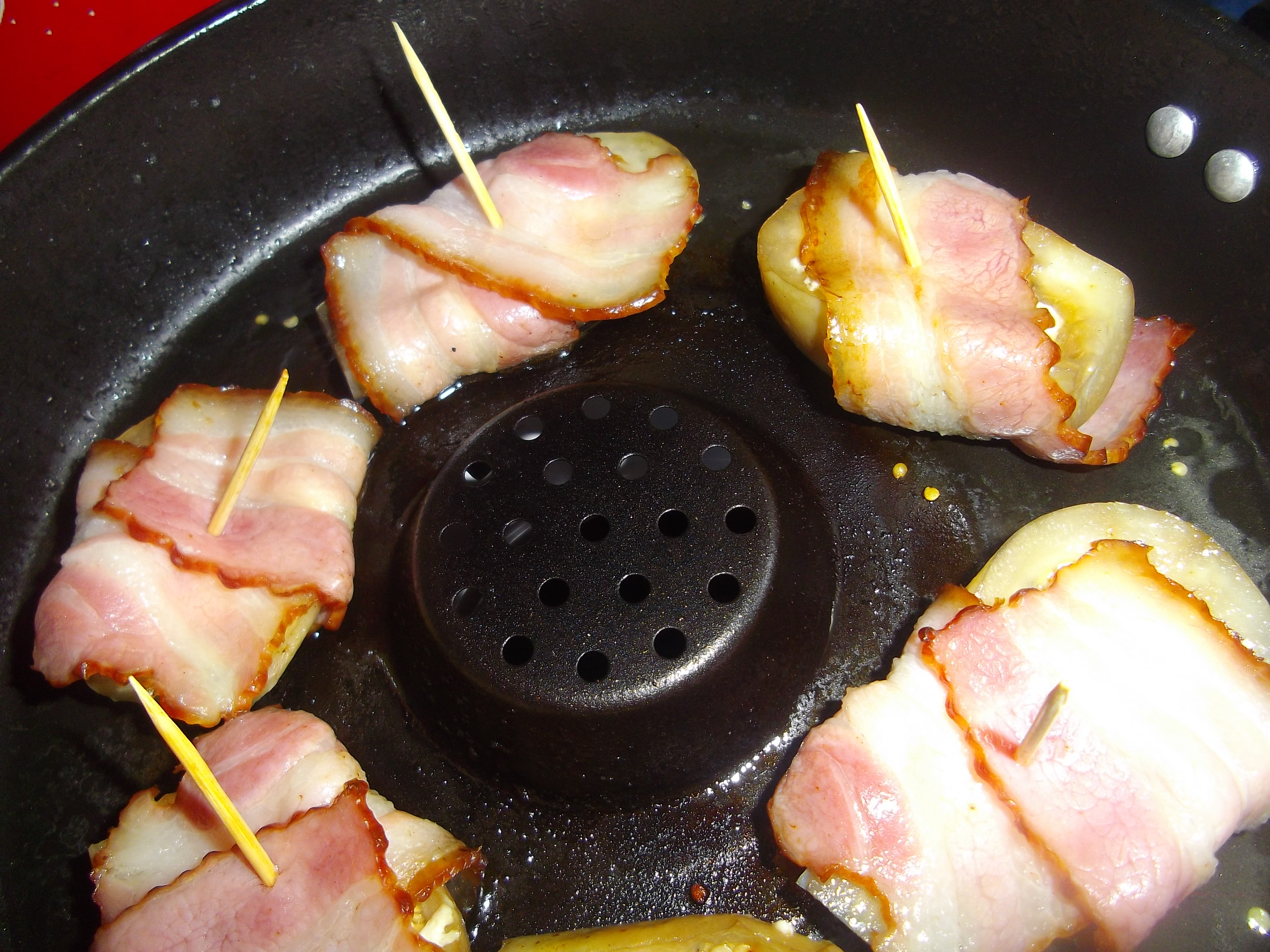 Pachetele de vinete cu bacon
