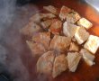 Cotlet de porc in sos de rosii cu usturoi-1