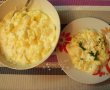 Salata de cartofi cu oua si smantana-2
