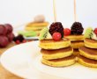 Mini Pancakes cu Miere si Fructe-0