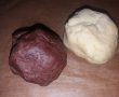 Biscuiti bicolori cu bombonele-0