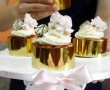 Desert cupcakes cu vanilie si capsuni pentru toate doamnele-8
